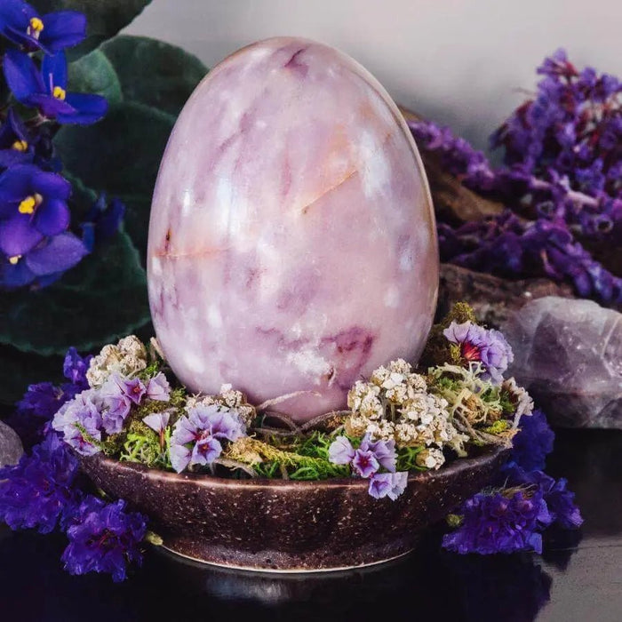 Crystal Eggs - Amethyst Goddess