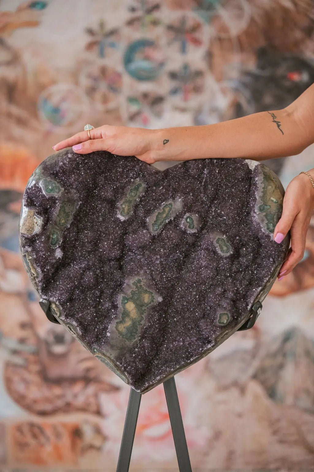Uruguayan Amethyst Heart Collectors Piece (3 Foot) - Amethyst Goddess