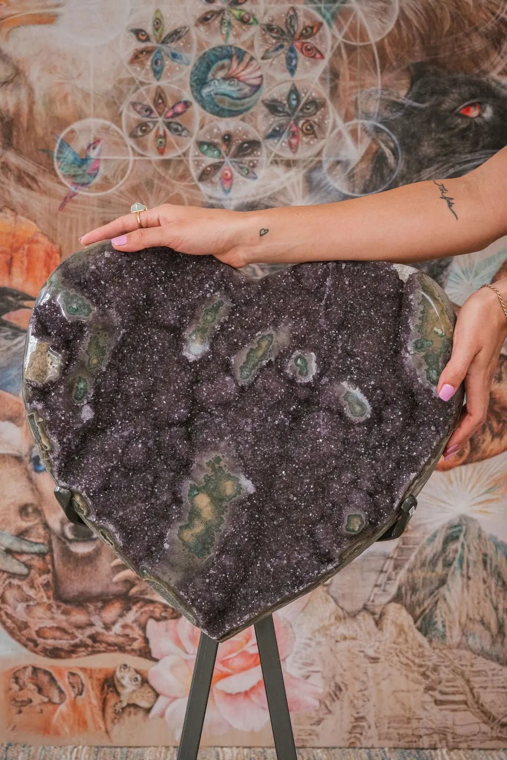 Uruguayan Amethyst Heart Collectors Piece (3 Foot) - Amethyst Goddess