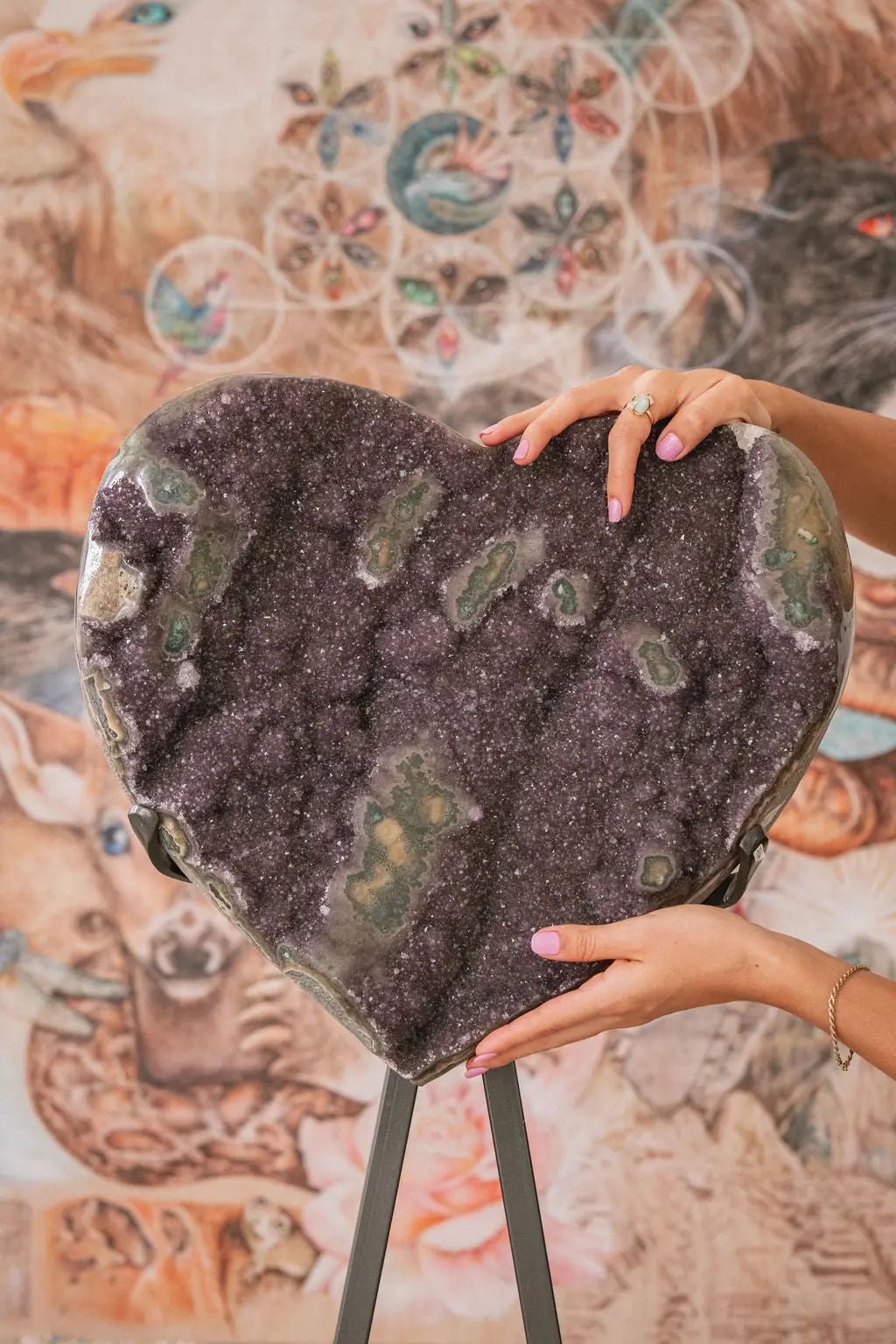 Uruguayan Amethyst Heart Collectors Piece (3 Foot) - Amethyst Goddess